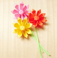 折り紙ブーケ の簡単な作り方 結婚式や子供の誕生日に素敵な花束をプレゼント Weboo ウィーブー 暮らしをつくる