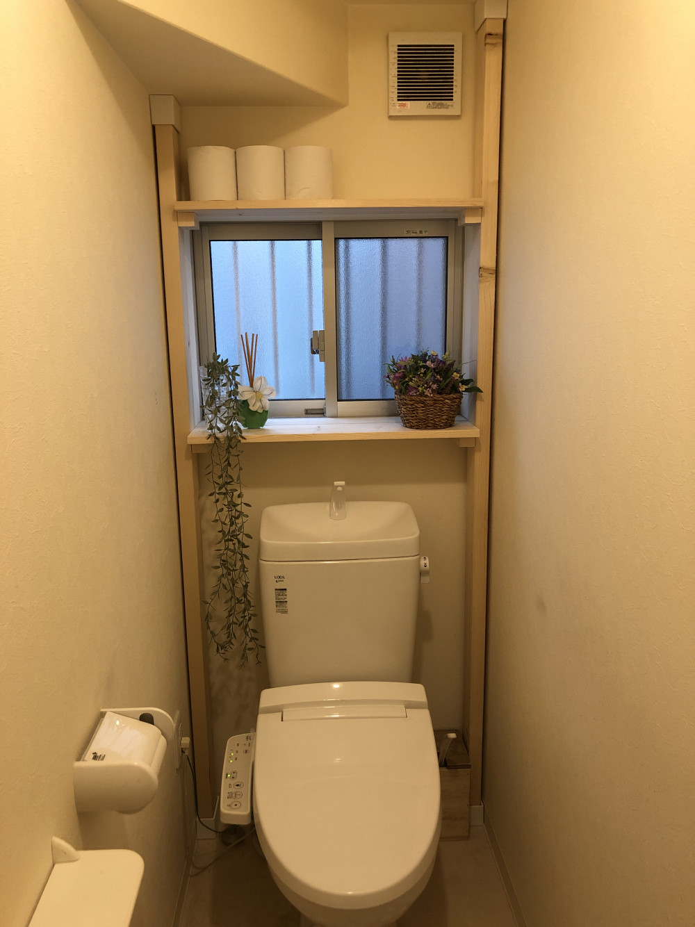 トイレDIY！簡単ディアウォールでトイレに棚をつくる WEBOO[ウィーブー] 暮らしをつくる