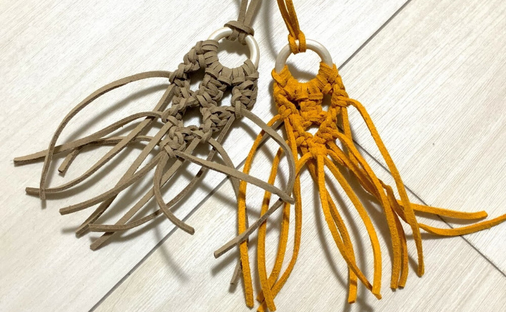 【マクラメの編み方】初心者でも簡単！基本の作り方でできるネックレス | WEBOO[ウィーブー] 暮らしをつくる