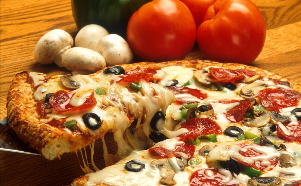 コストコフードコートピザのカロリーとは ダイエット中に食べていい おすすめの食べ方も紹介 Weboo ウィーブー 暮らしをつくる