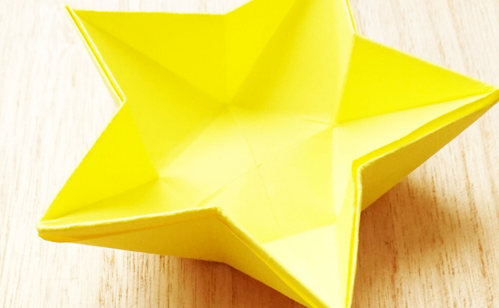 折り紙 星のお皿折り方 Weboo ウィーブー 暮らしをつくる