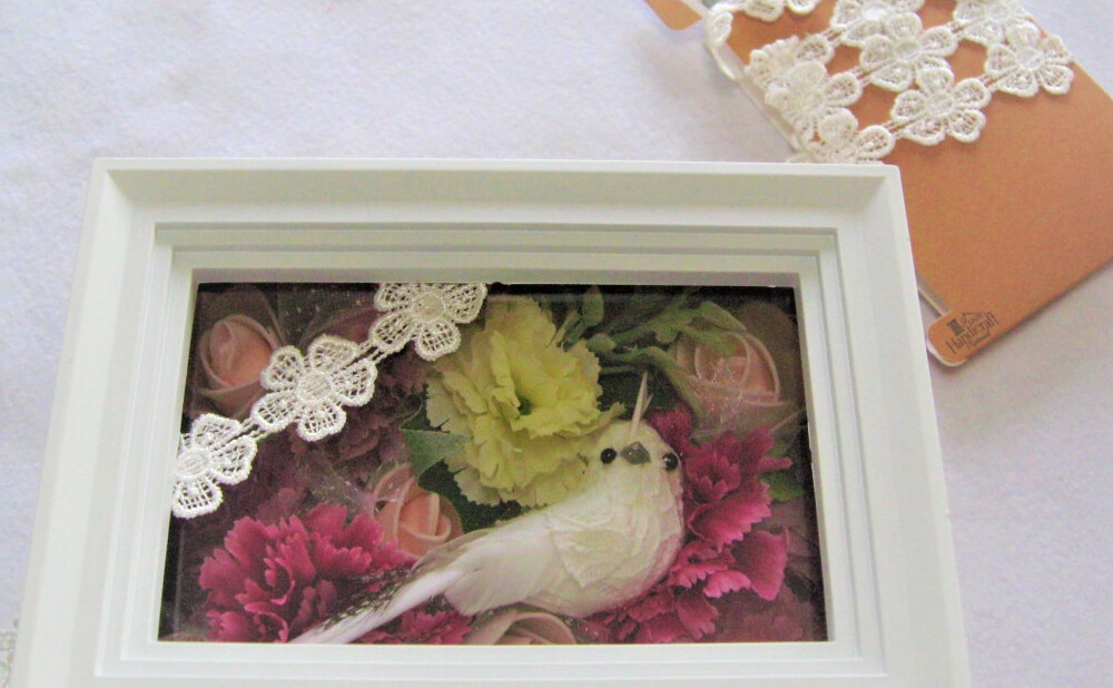 母の日diy ダイソーの造花と材料で 可愛いフラワーボックス の作り方 Weboo ウィーブー 暮らしをつくる
