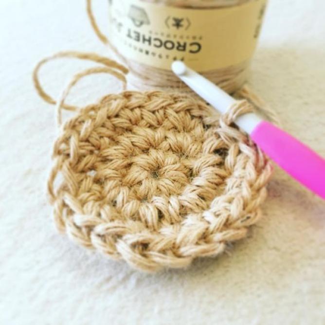 編み物は冬だけじゃない 夏は麻紐の編み物がかわいくて楽しい Weboo ウィーブー 暮らしをつくる