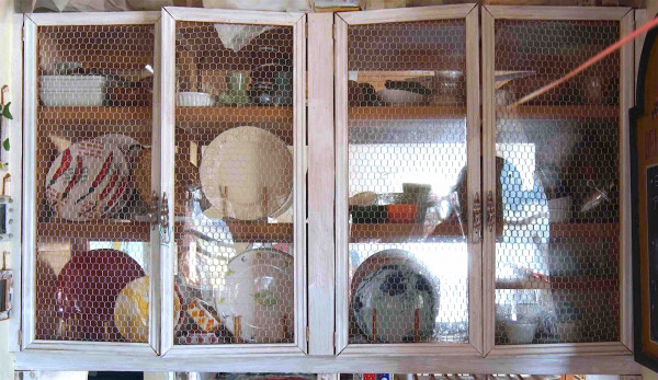 タッカーで楽々！カントリー家具風食器棚 | WEBOO[ウィーブー] 暮らしをつくる