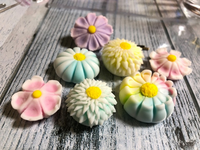 樹脂粘土で和菓子の芸術品 練りきり 上生菓子 をつくろう 菊の花編 Weboo ウィーブー 暮らしをつくる