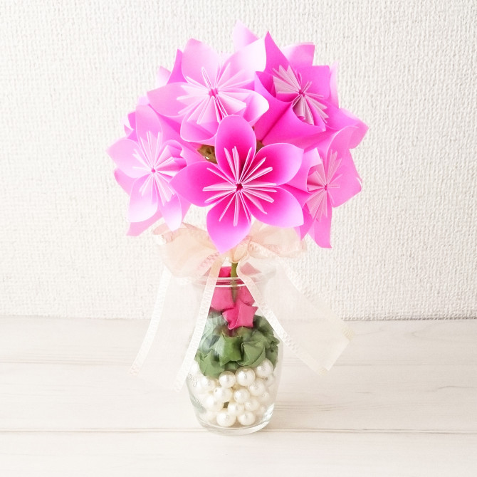 折り紙ブーケ の簡単な作り方 結婚式や子供の誕生日に素敵な花束をプレゼント Weboo ウィーブー 暮らしをつくる