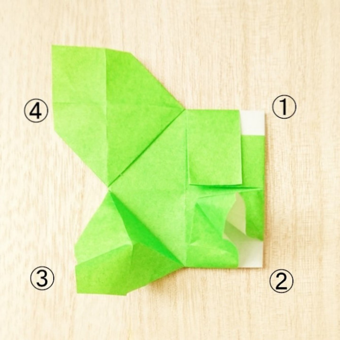 メダルも作れる 折り紙1枚で作る ハートのクローバー Weboo ウィーブー 暮らしをつくる