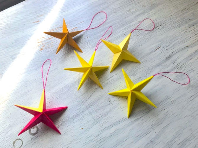 折り紙 オーナメントの作り方 クリスマスにはえる 簡単で立体的な星の折り方を紹介 Weboo ウィーブー 暮らしをつくる